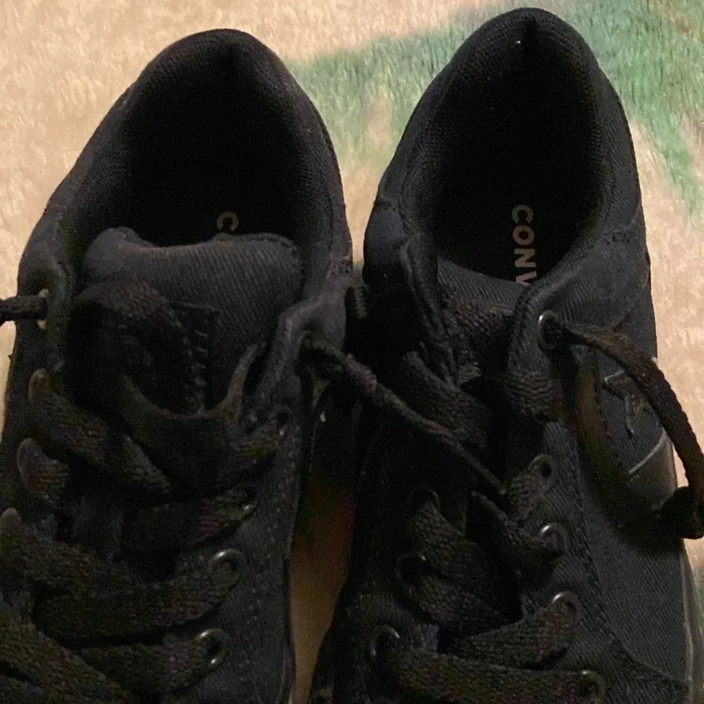 Converse All Star Kids Black Sneakers Unisex Size 2 US
